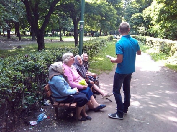 Опитування: більшість лучан – за дитячий майданчик в сквері за РАЦСом